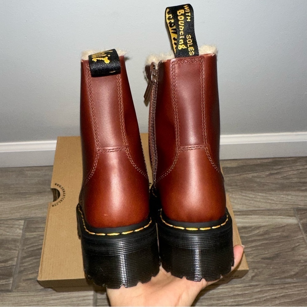 DR. MARTENS New Jadon Abruzzo Faux Fur Lined Lug Sole Combat Boot Size 8 NWT - Picture 5 of 7